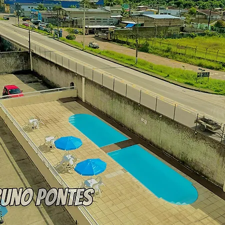 Apartamento em Ubatuba com Piscina e Churrasqueira-2